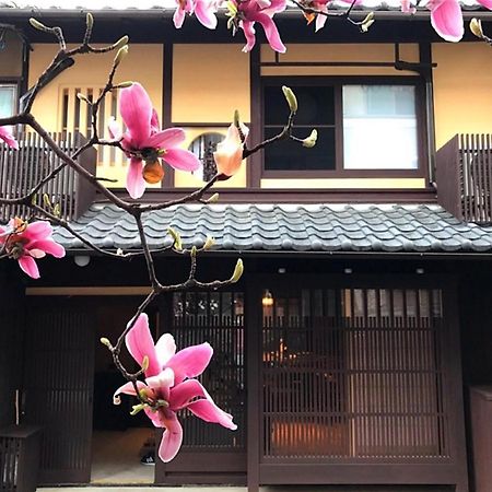 京町家の宿 三石 Kyoto Exteriör bild