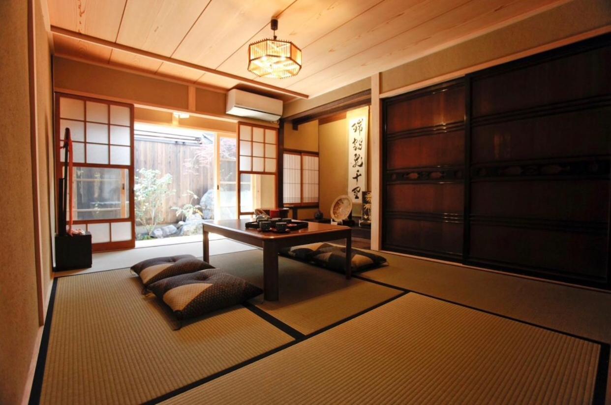 京町家の宿 三石 Kyoto Exteriör bild